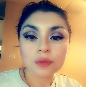 Meet your Posher, Ana